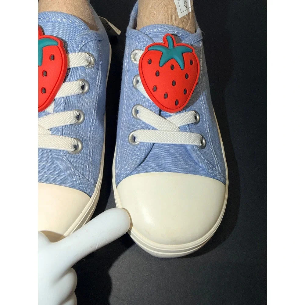 NEW Old Navy‎ Toddler Girls Blue Canvas Strawberry Sneakers Low Top Shoes Sz 9